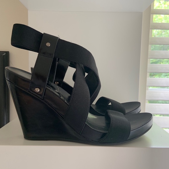 Sandals - Picture 2 of 5